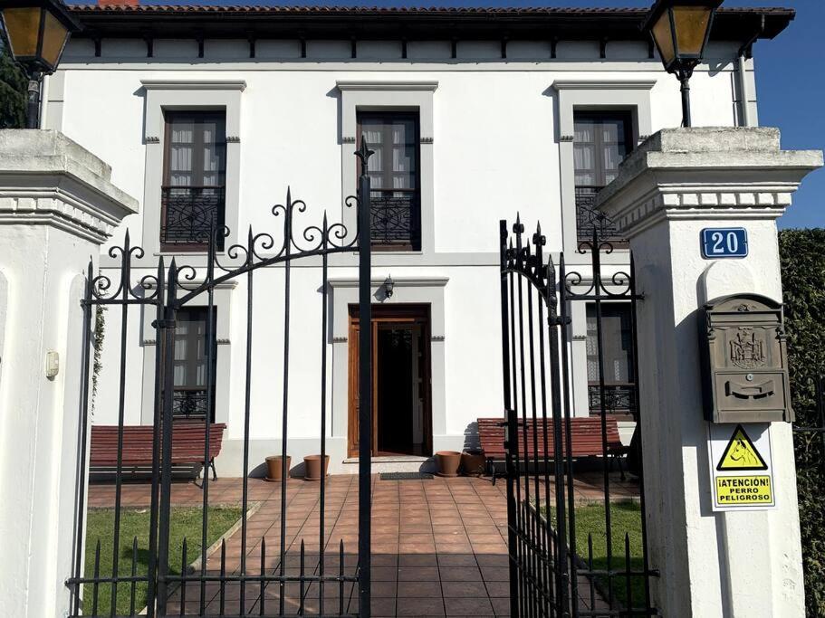 La Casona De Barganaz Villa Santiago Del Monte Екстериор снимка